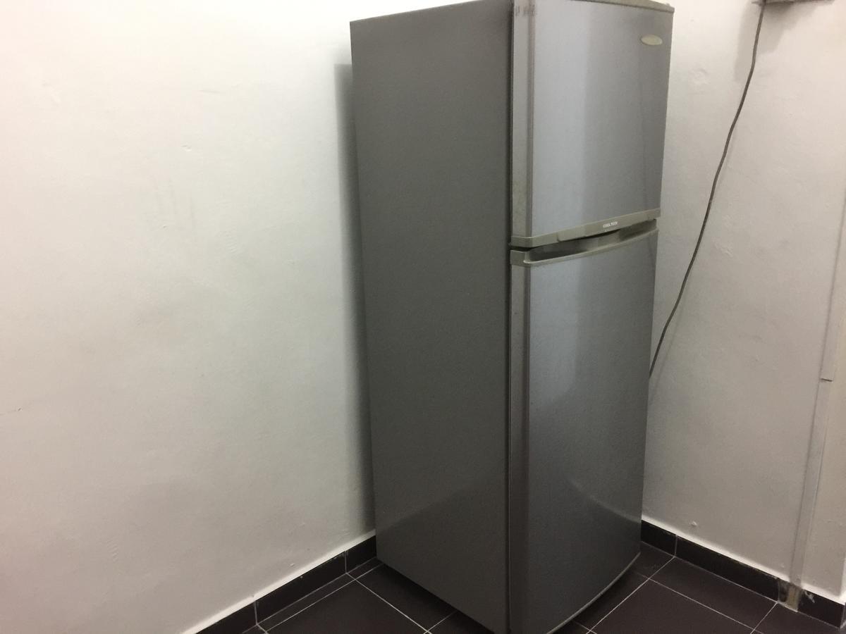 Jiaxin Hostel Ulu Tiram Buitenkant foto